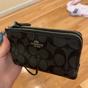 Coach Double Corner Zip Wristlet